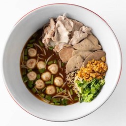 ก๋วยเตี๋ยวยกร้านหมู