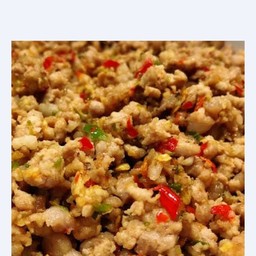 ข้าวหมูสับผัดพริกเกลือ