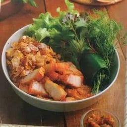 สามชั้นน้ำปลา