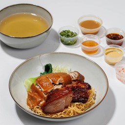 บะหมี่คอมโบหมูแดง+ไก่ซีอิ้ว