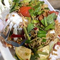 ส้มตำหลังมอ