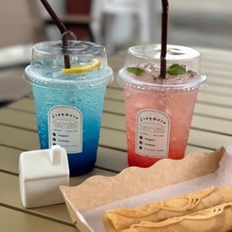 น้ำอิตาเลี่ยนโซดา 2 แก้ว 16 ออนซ์  แถมขนมโตเกียว 2 ชิ้น