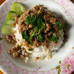 กะเพราหมูสับ