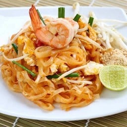 ผัดไทยกุ้งสด