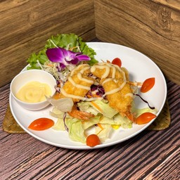 สลัดกุ้งทอด