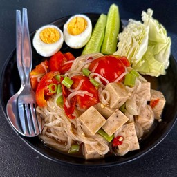 ตำเส้นเล็กไก่ยอ