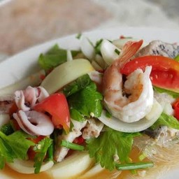 ยำวุ้นเส้นทะเล