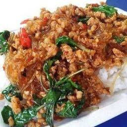 ข้าวกะเพราวุ้นเส้นหมูสับ ปากเจ่อ