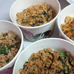 กะเพรายัยหวานเจี๊ยบ