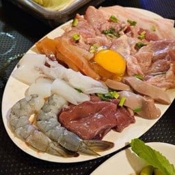 หมูทะเลรวม จาน