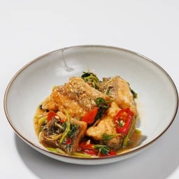 เนื้อปลากระพงผัดขึ้นฉ่าย
