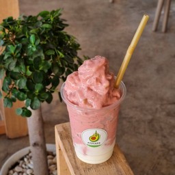 สตรอเบอร์รี่ปั่น