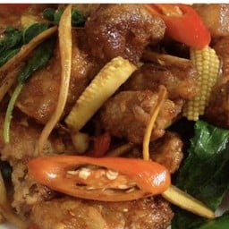 ผัดฉ่าหมูกรอบ