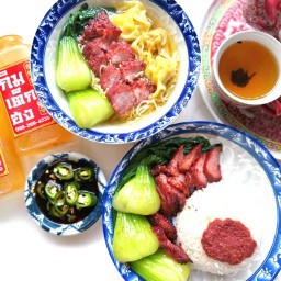 บะหมี่เกี๊ยว-ข้าว หมูแดงสไตล์ฮ่องกง ย่างไม้ลิ้นจี่ กิม เต็ก ฮง