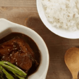 ข้าว เนื้ออบ / หมูอบ