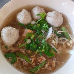 หมี่หยกลูกชิ้น