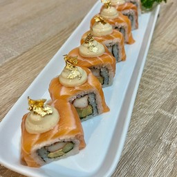 โรลแซลมอนสดซอสทรัพเฟิล