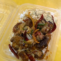 ข้าวหมูกรอบผัดพริกเผา