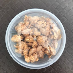 ไดมอนด์เกรนส์ กราโนล่า พรีกซ์ครันชี่ รสบลูเบอร์รี่ชีสเค้ก 20 กรัม