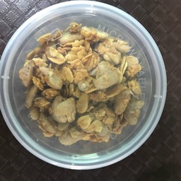 ไดมอนด์เกรนส์ กราโนล่า พรีกซ์ครันชี่ รสน้ำผึ้ง 20 กรัม