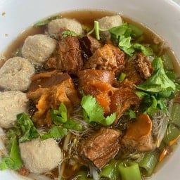 จั๊วโภชนา เนื้อตุ๋นยาจีน จั๊ว โภชนา เนื้อตุ๋นยาจีน