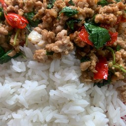 กะเพราหมูสับ