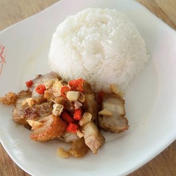 หมูกรอบคั่วพริกเกลือ