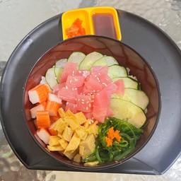 ข้าวหน้าปลาทูน่าสด