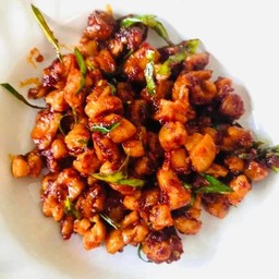 กากหมูผัดพริกแกง  (กับข้าว)