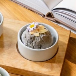ไอศกรีมขิงงาดำออร์แกนิค