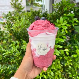 มิกร์เบอรี่ปั่นนมสด