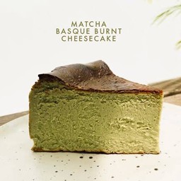MATCHA BURNT CHEESECAKE ชีสเค้กมัทฉะ