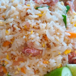 ข้าวผัดแหนม