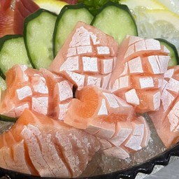 ซาซิมิท้องแซลมอน