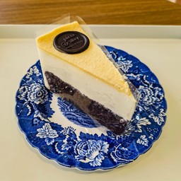 White Chocolate Malt Cake