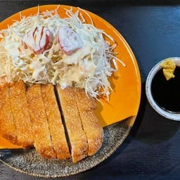 Deep-fried pork cutlet