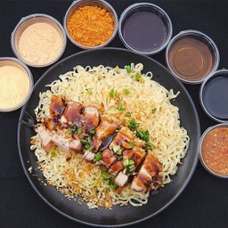 (ใหม่!) บะหมี่แห้งหมูกรอบ HERO