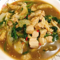 แกงอ่อมหมูสามชั้น