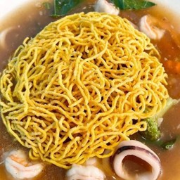 ราดหน้าทะเล หมี่กรอบ