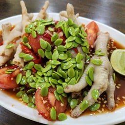 เกาเหลาตีนไก่
