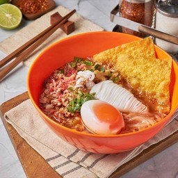 ก๋วยเตี๋ยวต้มยำปลาหมึก+ไข่ตาหวาน