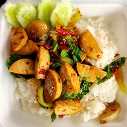 กะเพราหมูยอราดข้าว