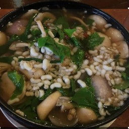 แกงเห็ดใส่ไข่มดแดง