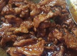 สามชั้นน้ำมันหอย ราดข้าว