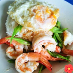 ข้าวกุ้งผัดพริกหยวก