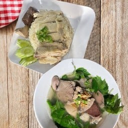 Set ต้มเลือดหมูจักรวาล+ข้าวมันไก่จักรวาล