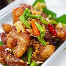 สันคอหมูทอดราดพริกกระเทียม 100กรัม