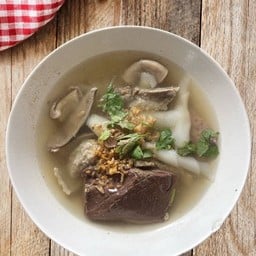 ก๋วยจั๊บเครื่องแน่น