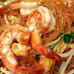 ผัดไทยวุ้นเส้นกุ้งสด