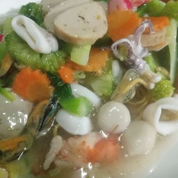 ราดหน้า  รวมทะเล